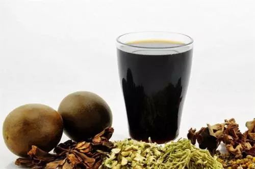 斑砂凉茶(广东黄振龙出品的凉茶斑砂)