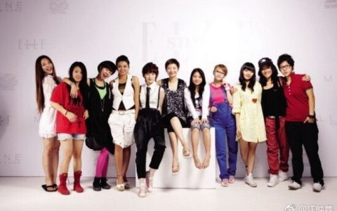 给力青春(湖南卫视跨年演唱会主题曲)