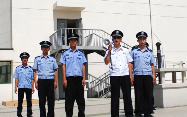 新警事之隐形兄弟(2010年李诚儒执导的电视剧)