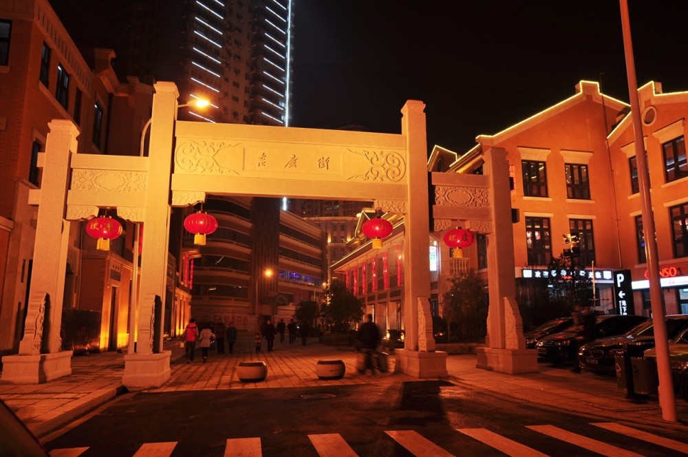 武汉吉庆街(湖北省武汉市江岸区大智路与江汉路之间)