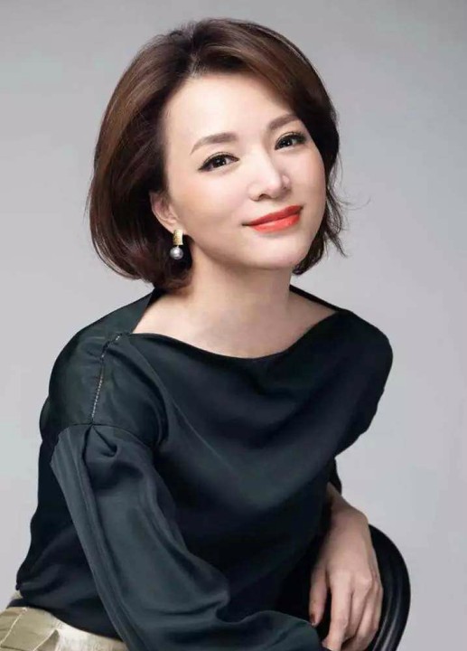 中国诗词大会(中央电视台大型演播室文化益智节目)