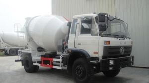 搅拌车(运送混凝土的专用卡车)