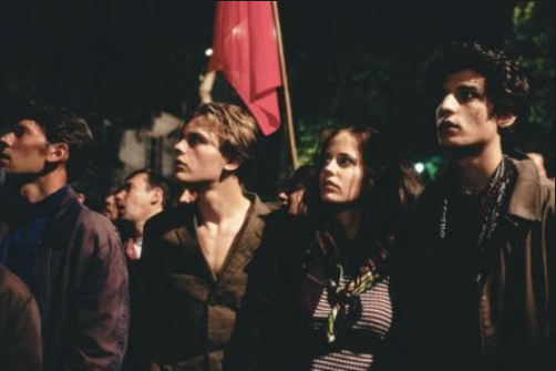 戏梦巴黎(英国2004年贝纳尔多·贝托鲁奇执导的电影)