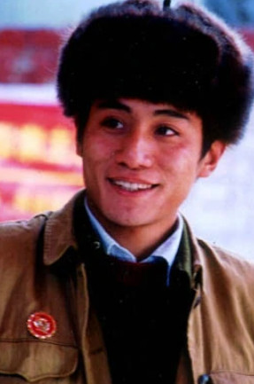 血色浪漫(20004年滕文骥执导的电视剧)