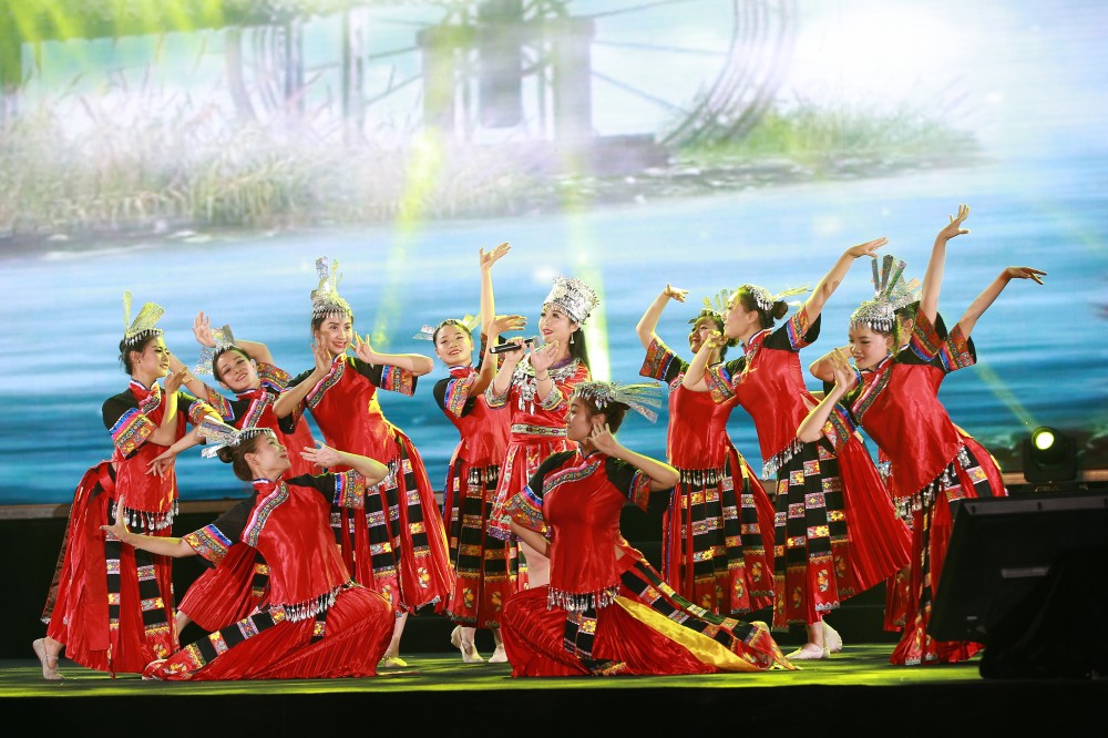 峡江情歌(王丹萍演唱歌曲)