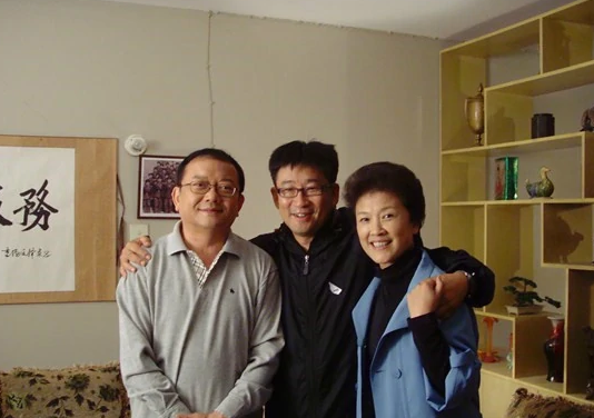 红梅花开(2007年余丁导演电视剧)