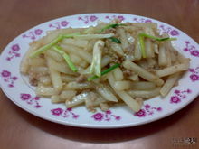 萝卜丝炒肉(萝卜丝和肉丝炒出来的菜)