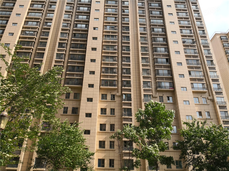 南湖官邸(乌鲁木齐九天河房地产开发有限公司房产)