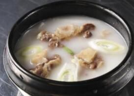 大骨汤(猪骨熬的汤)
