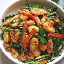 韭菜炒河虾(菜肴名称)