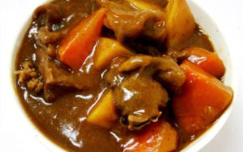 咖喱牛肉(以咖喱等原料制成的美食)