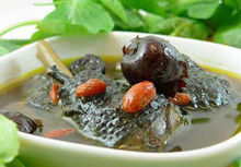 乌鸡汤(一种药膳汤)