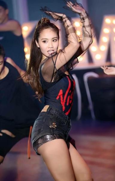 陈芳语(中国内地女歌手、演员、模特)