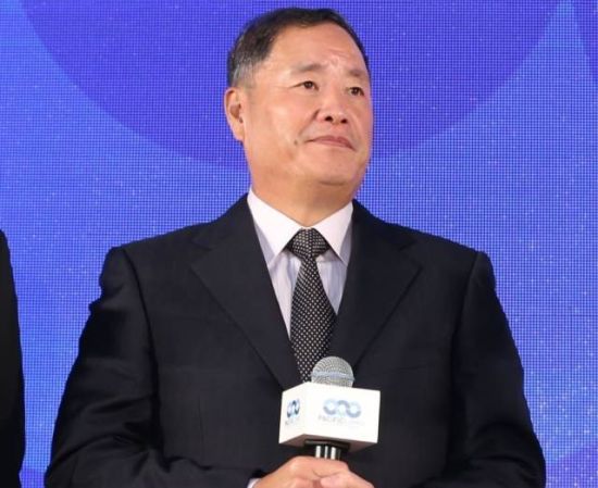 杜厦(中国天津家世界商业有限公司董事长)