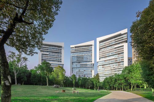 中鹰黑森林(上海市政府首批确立的四大示范居住区)