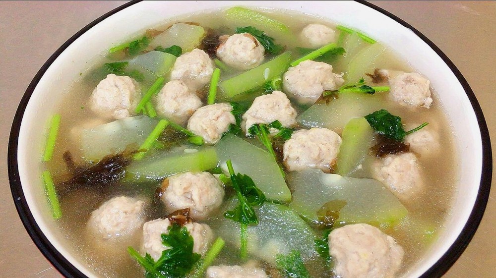 冬瓜丸子汤(粤菜系菜品)