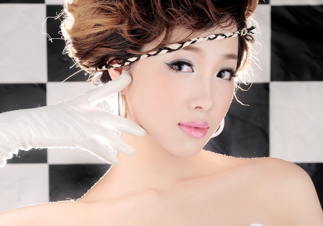 斯琴高美(中国内地女歌手)