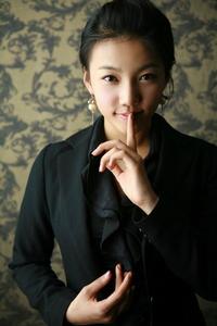 李彩英(韩国女演员)