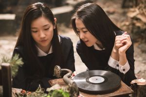 京城学校：消失的少女们(由朴宝英和严智媛主演的韩国惊悚片)