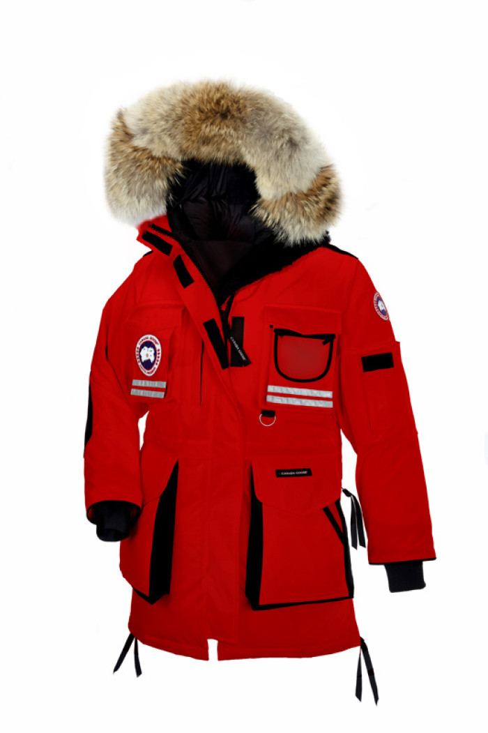 Canada Goose(1957年创立的加拿大服饰品牌)