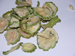 苦瓜茶(以优质新鲜的苦瓜和莲子心为主要原料)