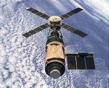 土星5号运载火箭(又译农神五号，亦称为月球火箭)