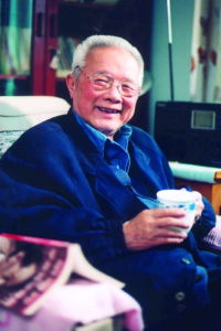 胡绩伟(原人民日报社长)