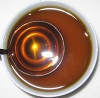 芥子油(黄芥末籽经过高温蒸馏而得的浅红色液体)
