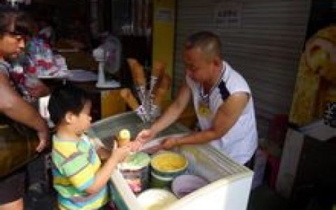 王府井小吃街(北京著名美食街)