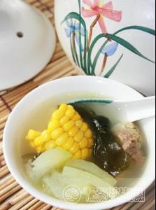 冬瓜玉米排骨汤(以排骨为主要食材的美食)