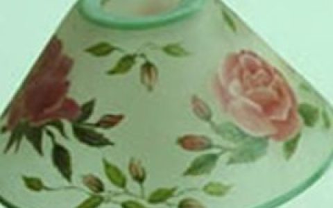 玻璃制品(采用玻璃加工而成的用品的统称)