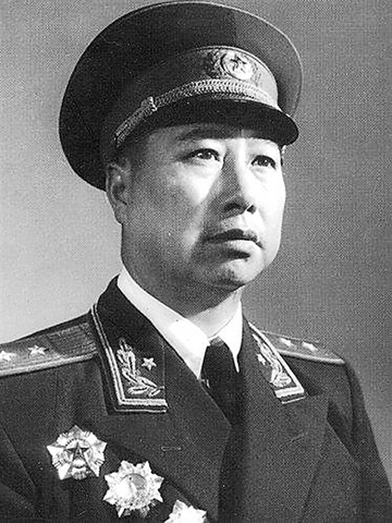 余秋里(独臂中将)
