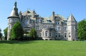 法国公立大学(12世纪时建于法国巴黎)