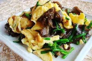 木耳炒鸡蛋(家常小炒)