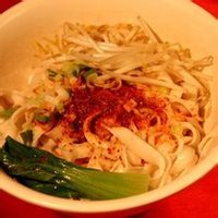 油泼面(陕西传统面食)