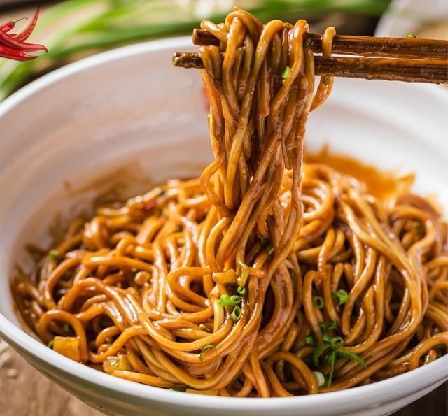 热干面(武汉特色小吃)