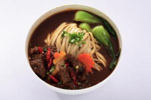 红烧牛肉面(中华传统面食)