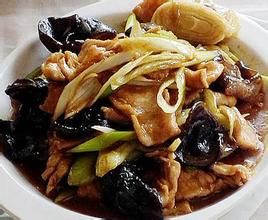 木耳炒肉(中国炒菜)