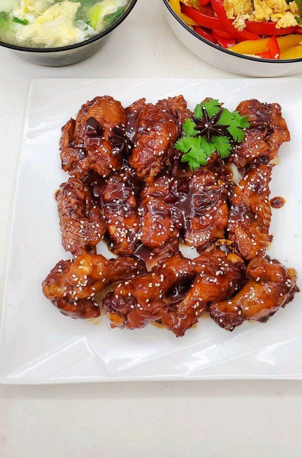 可乐鸡翅(以鸡翅和可乐为主料制作的美食)