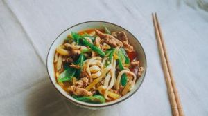 榨菜肉丝面(以榨菜肉丝为食材的菜肴)