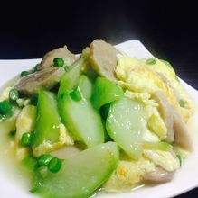 丝瓜炒蛋(以丝瓜、鸡蛋为主料的菜品)