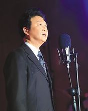 配音演员(用声音再现原片的人)
