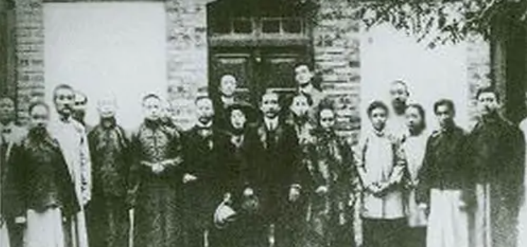 卢慕贞(中华民国国父孙中山原配夫人)