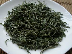 古丈毛尖(产于湖南武陵山区古丈县的茶叶)