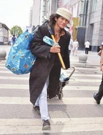 拾荒哥(成都街头时尚拾荒匠)