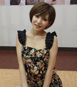 里美尤利娅(日本AV女优)