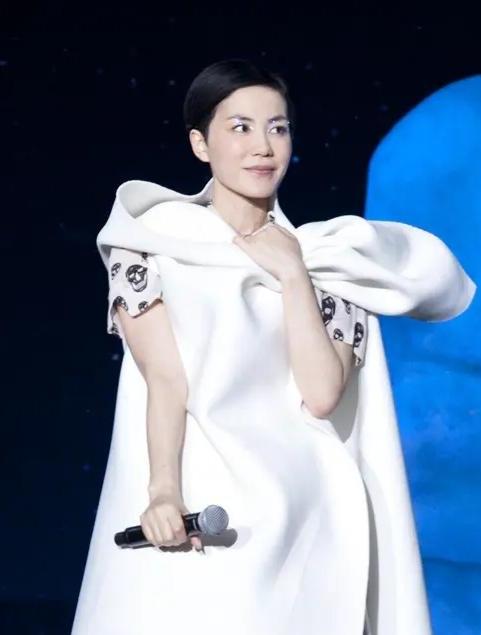 王菲(中国流行乐女歌手、演员)