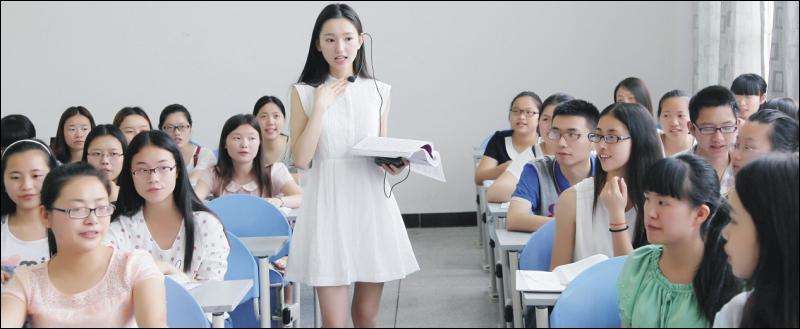 肖珠(成都文理学院教师)
