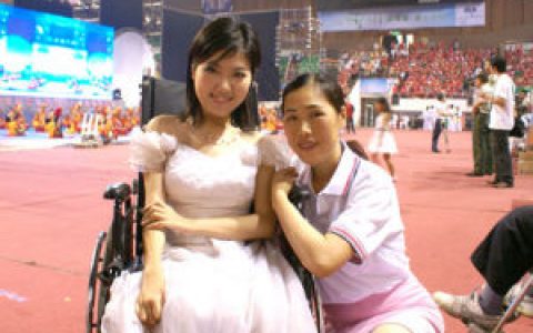 张佳欢(中国轮椅女歌手)