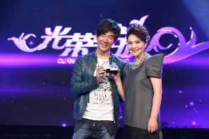 光荣绽放(BTV文艺频道明星讲述类节目)